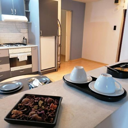 Ariana Apartment By EasyБухарест Экстерьер фото