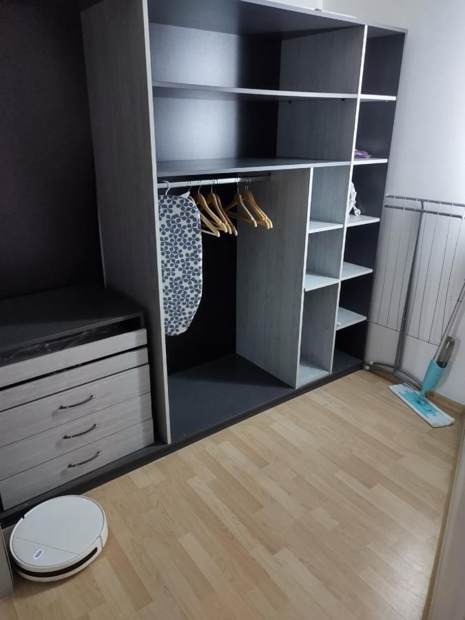 Ariana Apartment By EasyБухарест Экстерьер фото